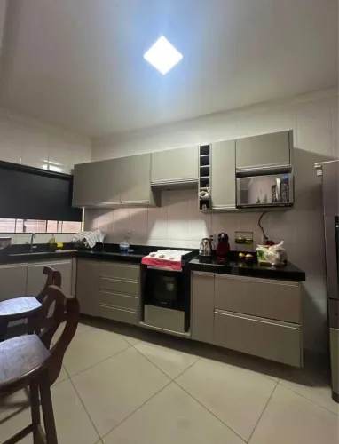 Vendo linda casa em Patos de Minas / MG !