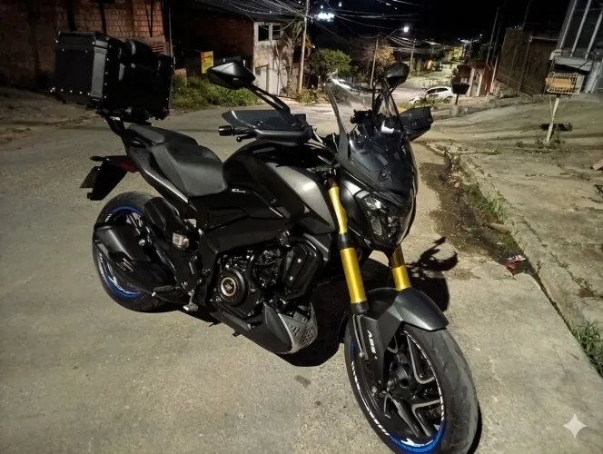 Troco em 160. Bajaj Dominar 400