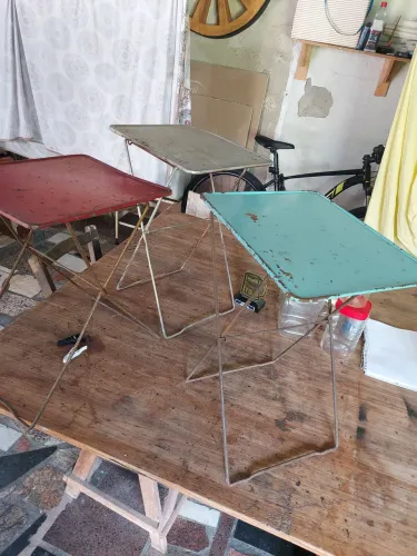 1 lote de mesinhas antigas