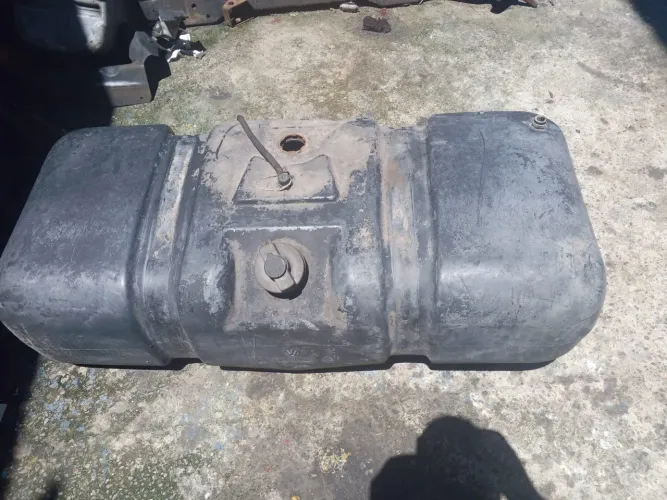 Tanque de combustível caminhão 8120