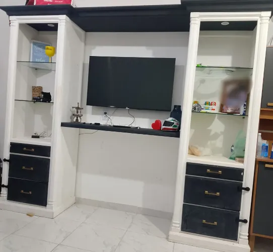 Estante madeira maciça com led