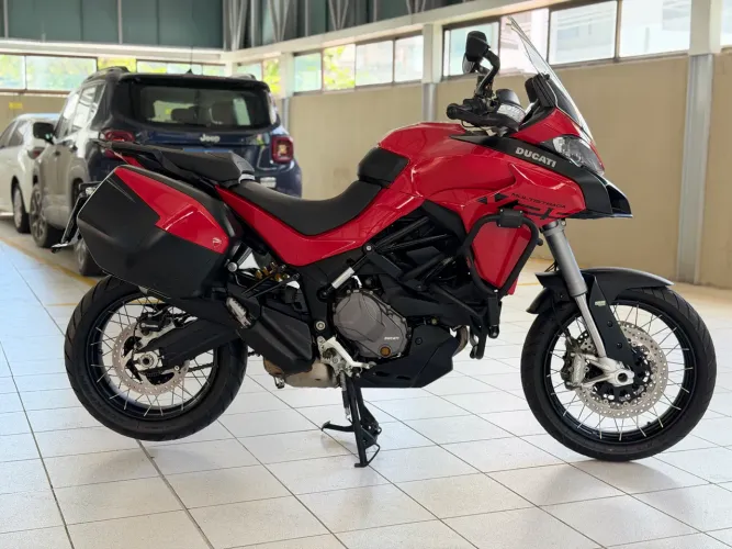 Ducati V2S Multistrada 2023 apenas 5.700km impecável!