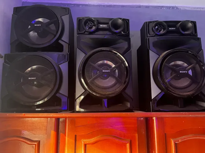 SOM DA SONY GENEZY HC - GTR888