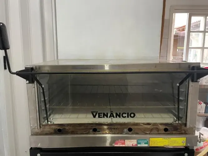 Forno de lastro Venâncio, à gas quatro formas
