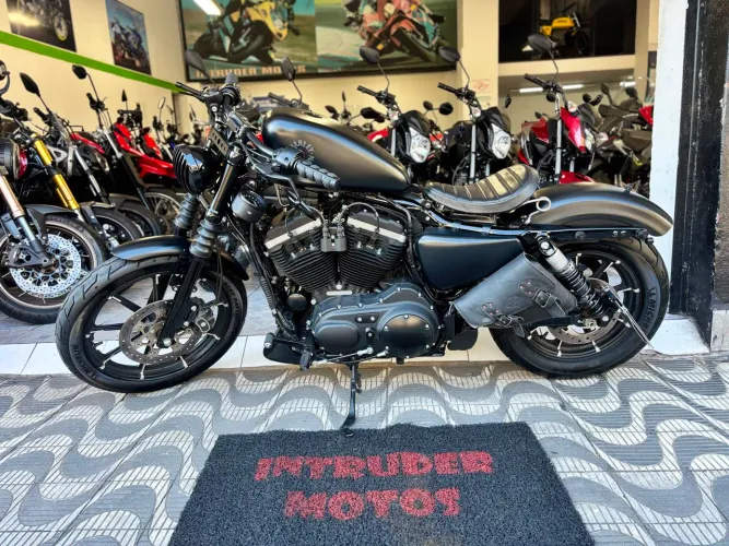 Harley Davidson 883