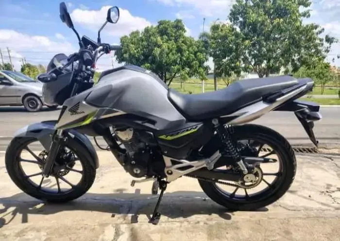 VENDO TITAN EM PERFEITO ESTADO PARA HOJE