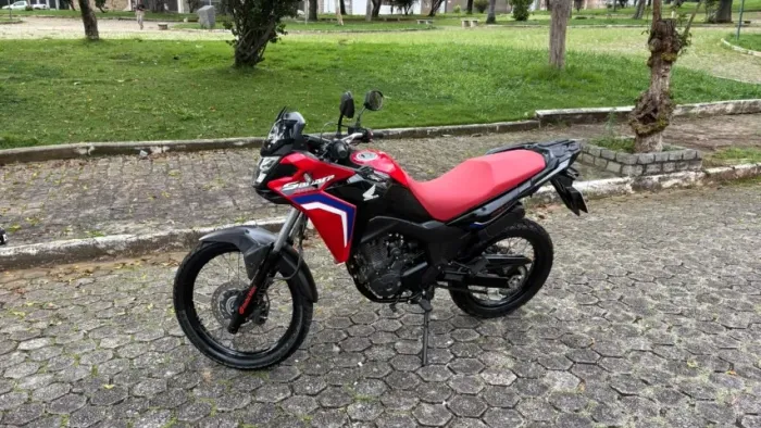 Honda Sahara 300 Rally ABS Flex 2025