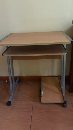 Mesa para Computador compacta