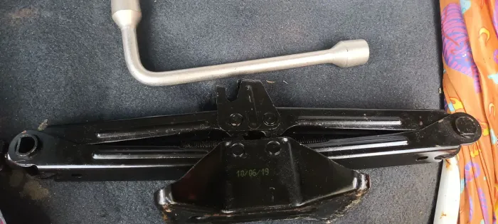 macaco automotivo 