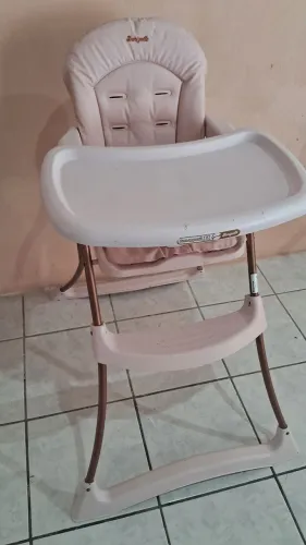 Cadeira de alimentação bebê 