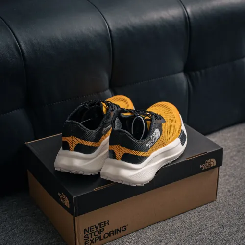The North Face Summit Vectiv Pro 2