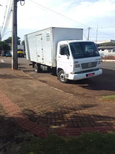 Mudanças fretes londrina e viagens estaduais.