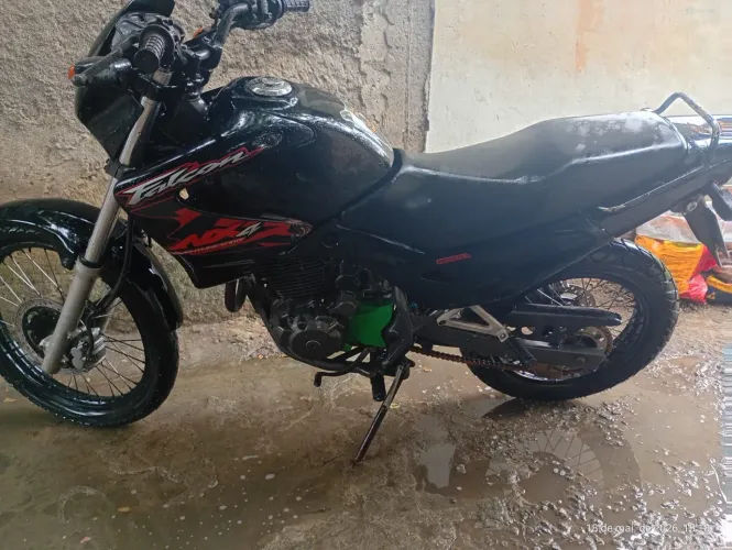 Vendo moto falcon NX400 ano 2004