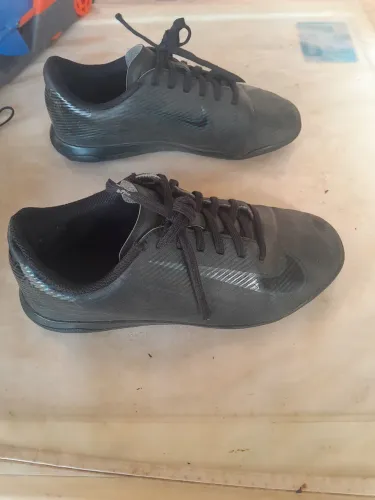 Chuteira Society Nike n° 33 original.
