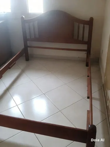 Vendo uma cama casal em ótima estado