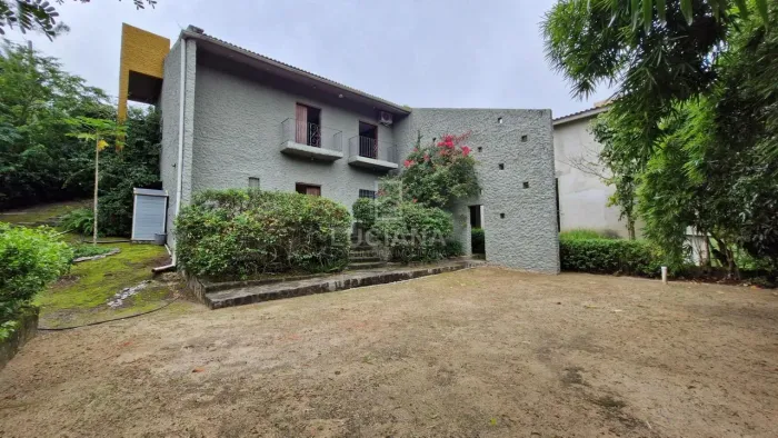 Aconchegante! Casa com 3 Suítes em Condomínio na cidade de Chã Grande/PE