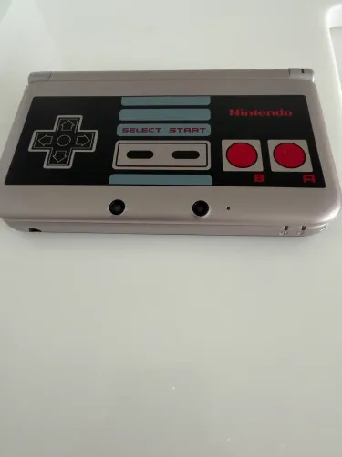 Nintendo 3ds XL Nes edition Rarissimo