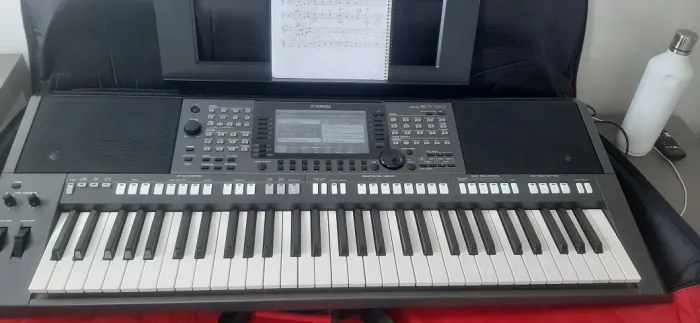 Teclado arranjador profissional Yamaha PSR S770