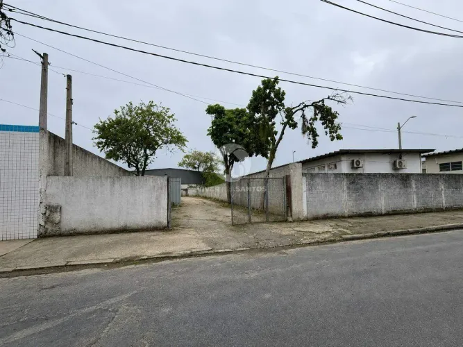 erreno de 500 m² com Excelente Potencial para Construção no Macuco Santos/SP