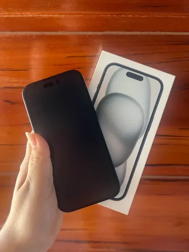 IPHONE 15 256gb NOVO