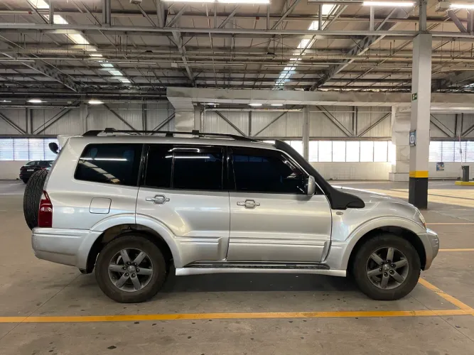 Mitsubishi Pajero HPE Full 3.2 4X4 T.i.dies. 5P AUT 2006