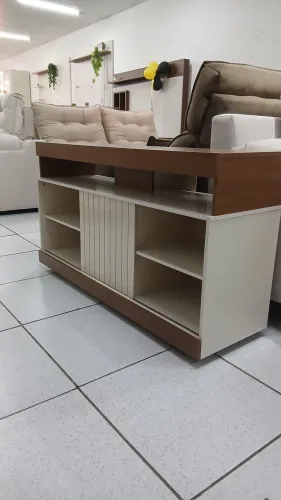 Rack pequeno para de de até 50" com rodinhas 