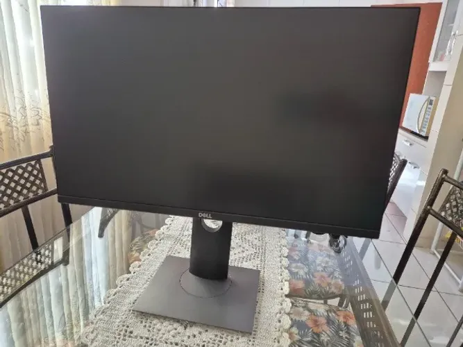 Monitor Dell P2419H de 24" IPS Full HD, Com Ajuste de Altura e Giro