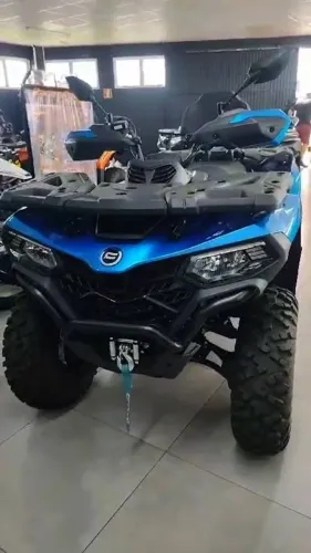 Quadriciclo Muito novo com carretinha