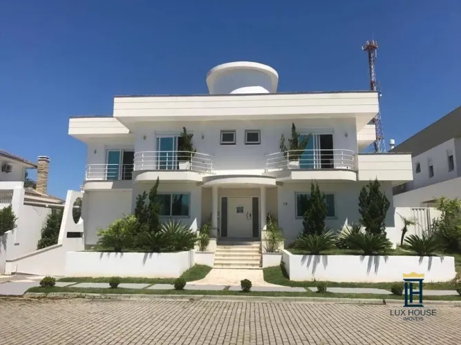 Casa 7 Dormitórios de Alto Padrão em Jurerê Internacional - Locação Anual