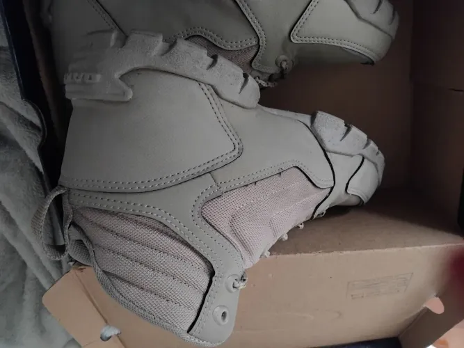 Tênis Oakley 
