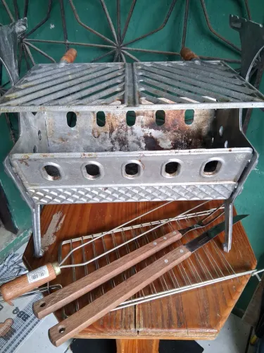 Churrasqueira desmontável em alumínio