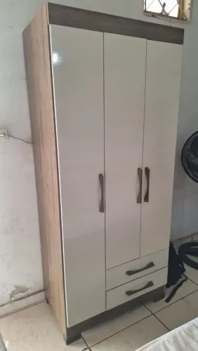 Guarda roupa 3 portas