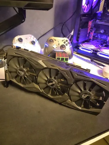 OPORTUNIDADE!! ASUS ROG Strix GeForce GTX 1070 OC Edition