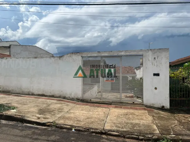 CASA RESIDENCIAL COM 2 QUARTOS NA REGIÃO SUL DE LONDRINA