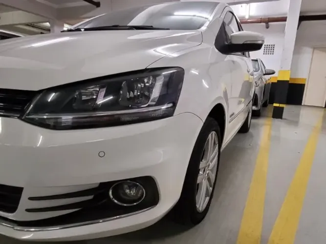Volkswagen Fox Highline I Motion 1.6 Flex 16V 5P 2015