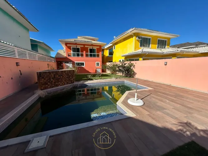 Casa com 4 quartos, sendo 1 suíte no Vale dos Cristais, Lagoa, Macaé/RJ