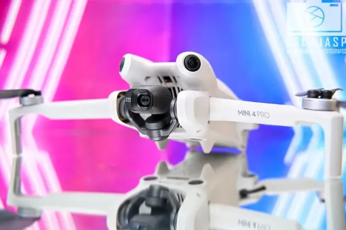 Drone DJI Mini 4 PRO 4K HDR 60fps (Aeronave + Bateria)