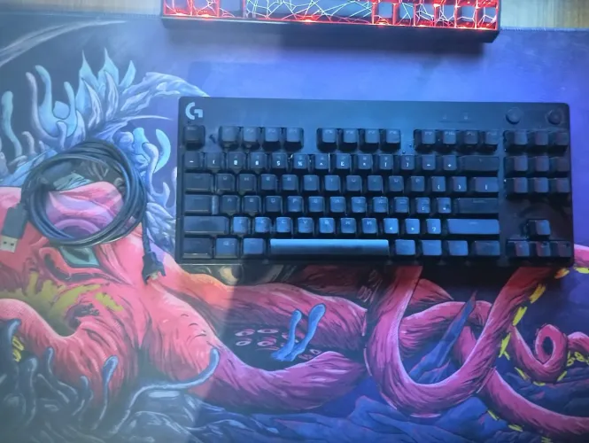 Teclado Logitech 