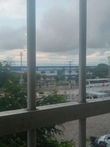 Alugo apartamento 