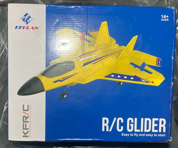 Avião de controle remoto