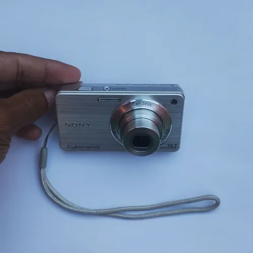 Câmera digital Sony Cyber-Shot DSC-W560 prata 14.1 mp (Bateria)