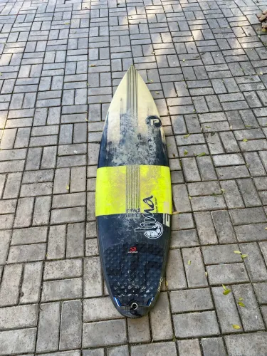 Prancha de surf 5?11 usada- negociável 