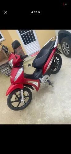 Moto aveloz 
