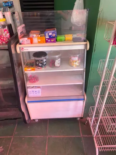 Balcão comercial com gaveta caixa 