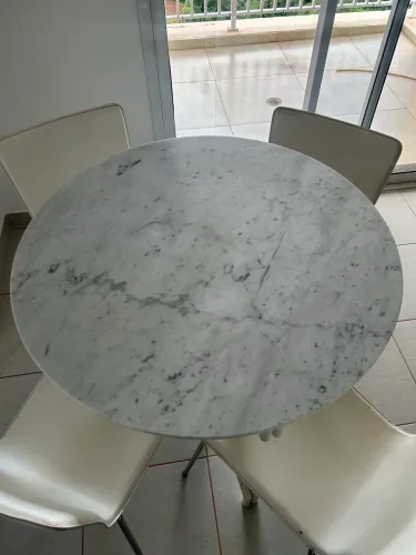 Mesa de mármore 