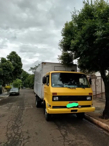 Caminhão 3x4