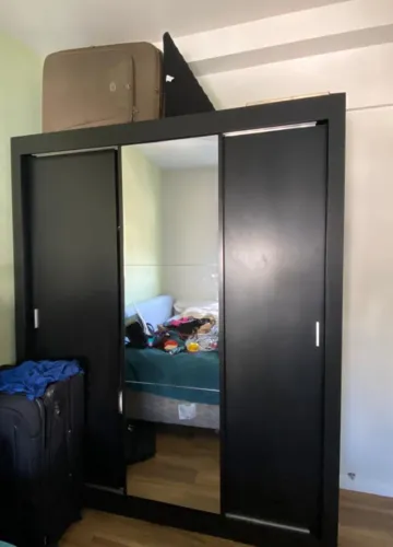 Guarda roupas preto 3 portas único dono