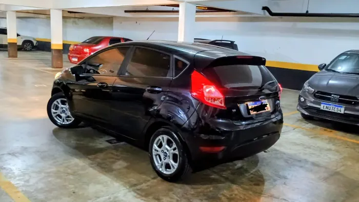 Ford Fiesta 1.6 16V Flex Mec. 5P 2015