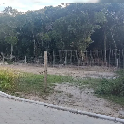 TERRENO NO BAIRRO CARIANOS