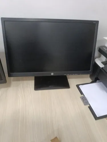 Monitor HP V225hz 21,5" com defeito - para peças